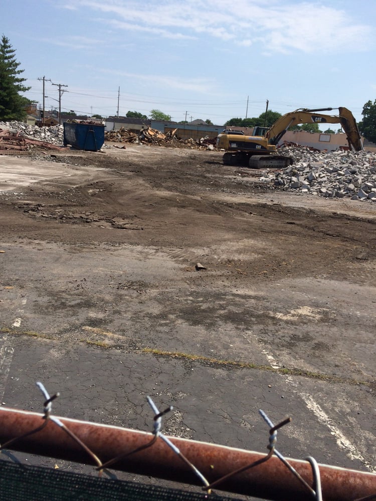 WEST MAPLE ST BAPTIST CHURCH 401 E Maple St, Jeffersonville, Indiana