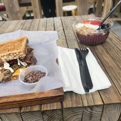 House Party Cafe & Lounge - Açaí bowl & Double Trouble sandwich