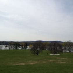 Looking at Hudson River