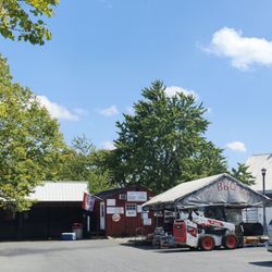 The BBQ Barn