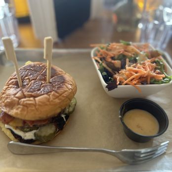 Grnd Sqrl - Burger and salad - Gastropubs Near Me - Twentynine Palms, California Grnd Sqrl - Burger and salad - Gastropubs Near Me - Twentynine Palms, California