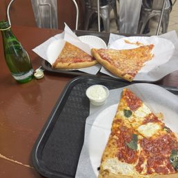 2 slices cheese, 1 slice margherita