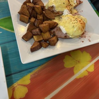 The Reef Bar and Grill - Traditional eggs Benedict - Dive Bars Near Me - Madeira Beach, Florida