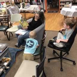 The owner took a few minutes to read to my rowdy kids.