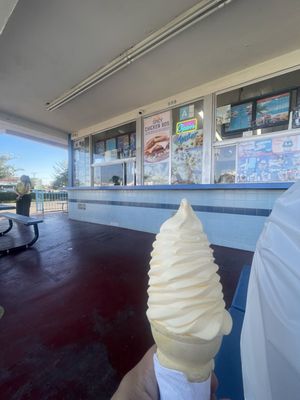 Fosters Freeze by null