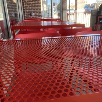 Dave's Hot Chicken - Outside - Halal Near Me - Dearborn, Michigan