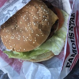 Famous star beyond burger (9) meh.... Famous star beyond burger (9) meh....