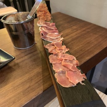 Les Contrebandiers - Charcuterie on wine barrel slats - Basque Near Me - Biarritz, 64 Les Contrebandiers - Charcuterie on wine barrel slats - Basque Near Me - Biarritz, 64