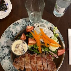 La Acacia - Entrecote con salsa de champiniones
