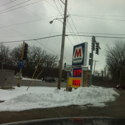 Winfield Marathon - The sign at the corner of Roosevelt and Winfield.