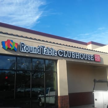 Round Table Pizza - The Clubhouse - Pizza Near Me - Rocklin, California