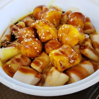 Bubble Waffle - 腸粉撈 (mixed rice cakes with curry fish balls and fish paste) - Chinese Near Me - Richmond, British Columbia Bubble Waffle - 腸粉撈 (mixed rice cakes with curry fish balls and fish paste) - Chinese Near Me - Richmond, British Columbia