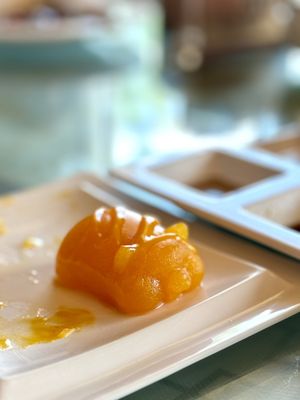 Sun Sui Wah Seafood Restaurant by null