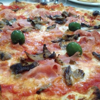 La Selva - Mushroom procuitto olive pizza - Italian Near Me - Agerola, NA La Selva - Mushroom procuitto olive pizza - Italian Near Me - Agerola, NA