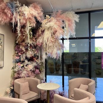 Truly Tea Cafe - Area to sit - Coffee & Tea Near Me - Pittsburg, California
