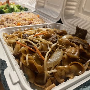 Asian Kitchen - Beef chow fun! - Chinese Near Me - Seattle, Washington