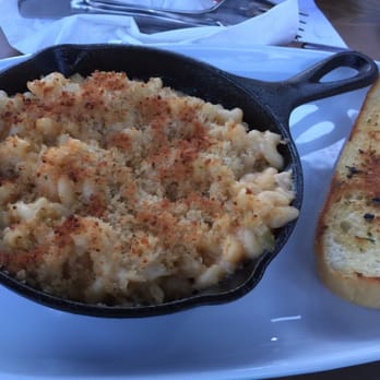 State & Main Kitchen And Bar - Bars Near Me - Hamilton, Ontario