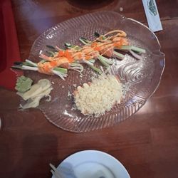 Kyoto Japanese Steak House & Sushi Bar - Sunset sushi and salmon ring role