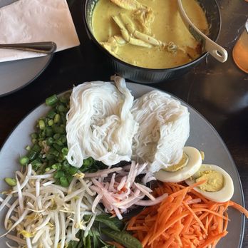Luv2eat Thai Bistro - Crab Curry - Thai Near Me - Los Angeles, California Luv2eat Thai Bistro - Crab Curry - Thai Near Me - Los Angeles, California