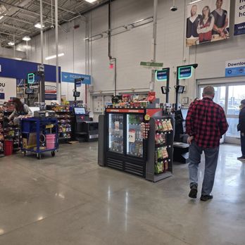 Lowe's Home Improvement - They have done away with manned check out. 100% self check out :( - Hardware Stores Near Me - Warwick, Rhode Island