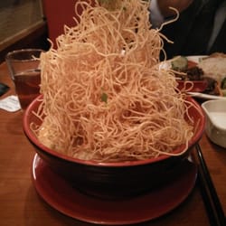 金蒂餐廳 - Deep fried noodles in Tom Yum soup