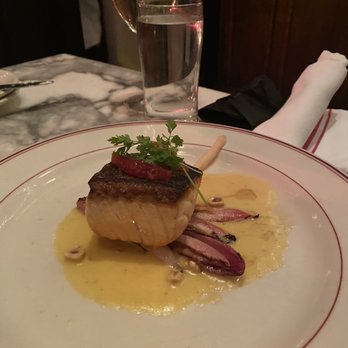 Le Diplomate - Salmon - Brasseries Near Me - Washington, DC, District of Columbia