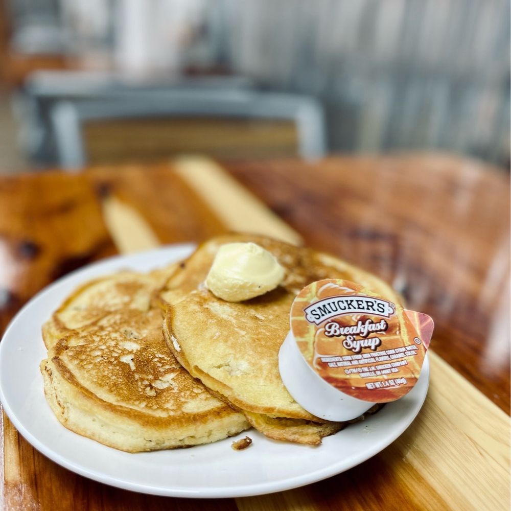 Chicken De-Lite - Pancakes (3) - Chicken Shop Near Me - Thomasville, Georgia