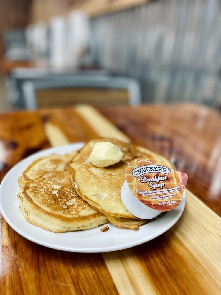 Chicken De-Lite Logo