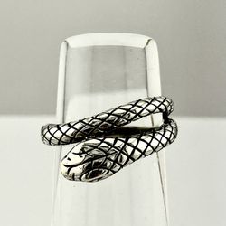 Ibon Antiques - Sterling silver rings at Ibon Antiques www.ibonantiques.ca