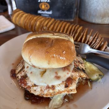 RelicRoad Brewing - Chicken sandwich with homemade chips. - Breweries Near Me - Winslow, Arizona RelicRoad Brewing - Chicken sandwich with homemade chips. - Breweries Near Me - Winslow, Arizona