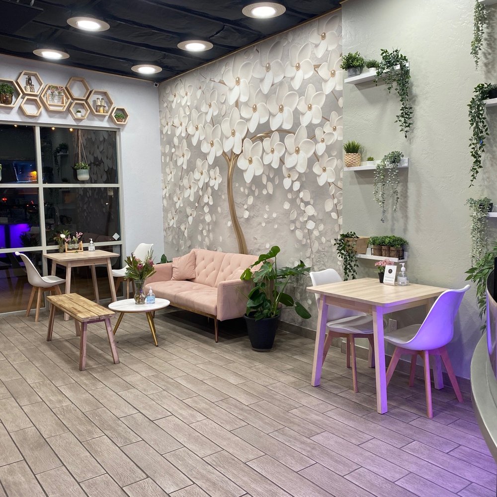 Ding Tea Tucson - Inside seating area looks pretty nice - Bubble Tea Near Me - Tucson, Arizona Ding Tea Tucson - Inside seating area looks pretty nice - Bubble Tea Near Me - Tucson, Arizona