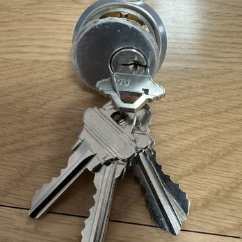 Semi Tractor Trailer Locksmith - Panic bar and commercial rim cylinders - Keys & Locksmiths Near Me
