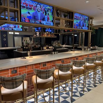 The Mecklen - Hotels Near Me - Charlotte, North Carolina