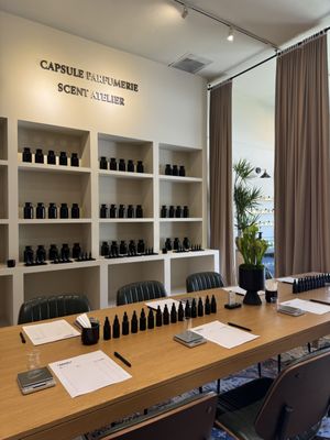 Capsule Parfumerie by null