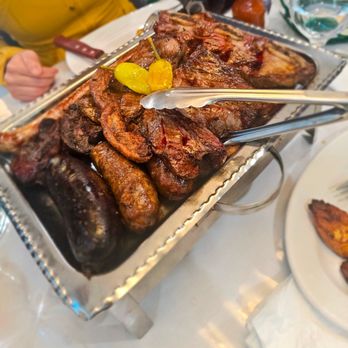La Esquina Criolla - Woodside - Parillada Para Dos/Tres Personas (Standard.) $65.90 with 2 sides. Excellent offal/achuras. Very tasty overall - Argentine Near Me - Woodside, New York