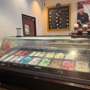 Cold Stone Creamery - Ice Cream & Frozen Yogurt Near Me - Paso Robles, California