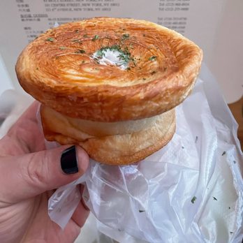 Fay Da Bakery - Bakeries Near Me - New York, New York