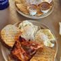 Ernie's Old Harbor Restaurant