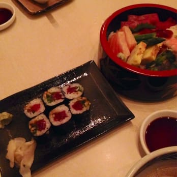 Kuni's - Spicy tuna roll & chirashi - Sushi Bars Near Me - Buffalo, New York Kuni's - Spicy tuna roll & chirashi - Sushi Bars Near Me - Buffalo, New York