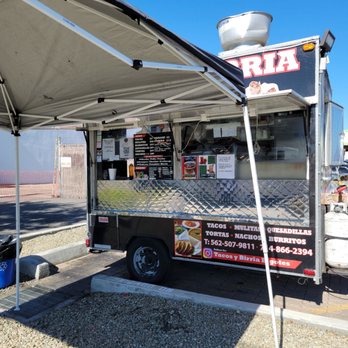 Tacos Y Birria Bigotes - New location in Anaheim. The front of their nice cart. - Food Trucks Near Me - Anaheim , California Tacos Y Birria Bigotes - New location in Anaheim. The front of their nice cart. - Food Trucks Near Me - Anaheim , California