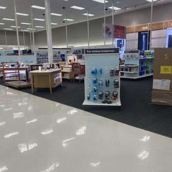 Target - Department Stores Near Me - Willowbrook, Illinois