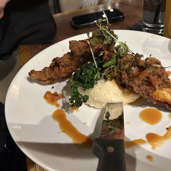 Old Town Pour House - Smoked fried chicken - New American Near Me - Naperville, Illinois