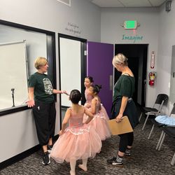 Academy 831