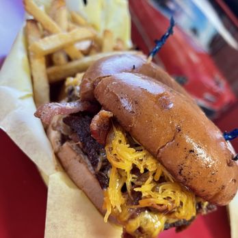Cedar Glen Malt Shop - Impala- bacon, onion rings & bbq sauce - American Near Me - Cedar Glen, California