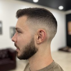 Cut & Shave Barber Lounge - Men's haircut