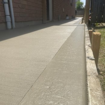 Neno’s Concrete - Broom Finish - Masonry/Concrete Near Me Neno’s Concrete - Broom Finish - Masonry/Concrete Near Me