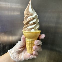 Swirl ice cream cone