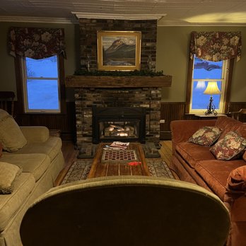 Smuggler's Notch Inn - Living room area - Resorts Near Me - Jeffersonville, Vermont