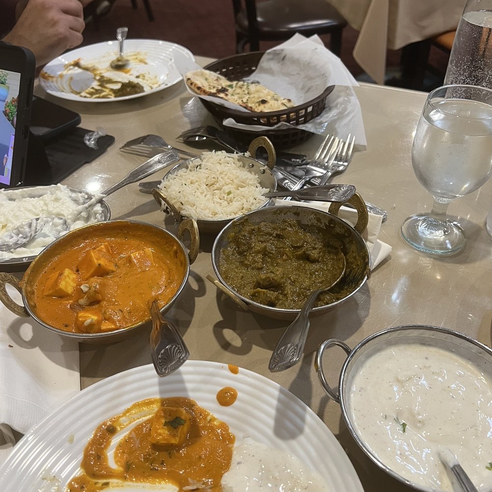Mantra Indian Cuisine - Lamb saag, Shahi Paneer, Raita, Garlic Naan - Indian Near Me - Temecula, California Mantra Indian Cuisine - Lamb saag, Shahi Paneer, Raita, Garlic Naan - Indian Near Me - Temecula, California