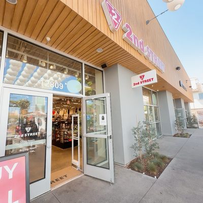 Rodeo 39 Public Market by null